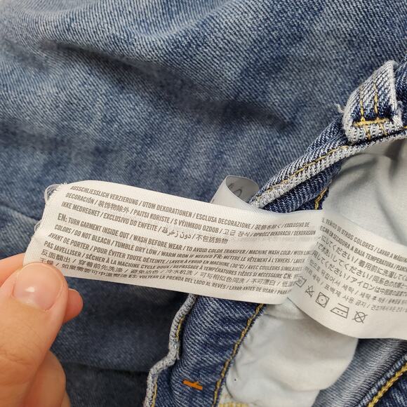 Abercrombie Fitch Jeans‎ Womens Mom Size 30 / 10 Cut Off Distressed Straight Leg - Picture 8 of 11